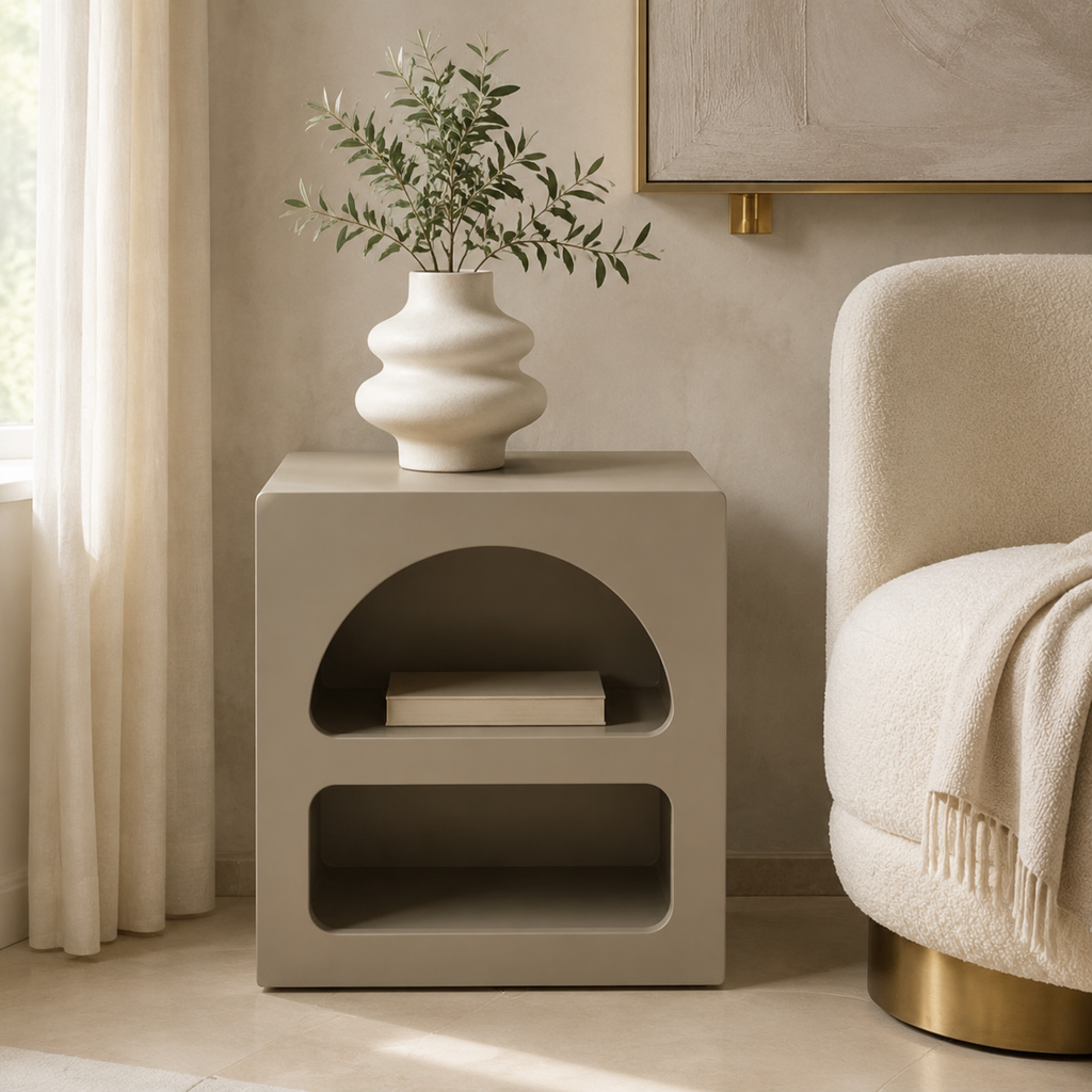 Table de chevet Naya – Design arrondi à deux niches