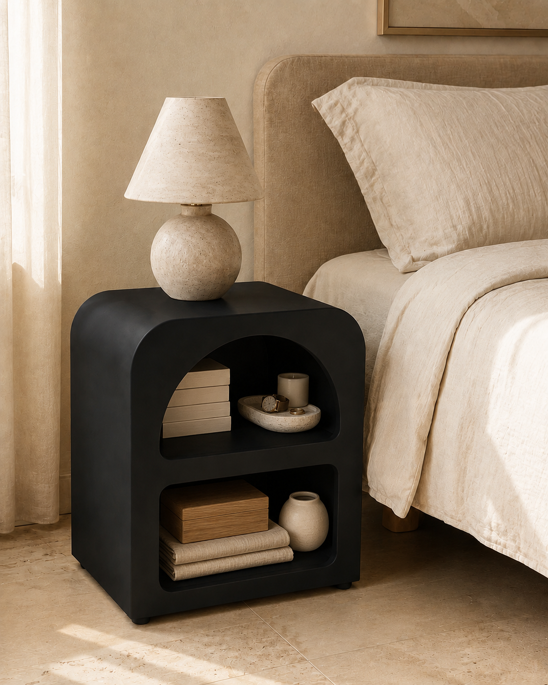Table de chevet Naya – Design arrondi à deux niches