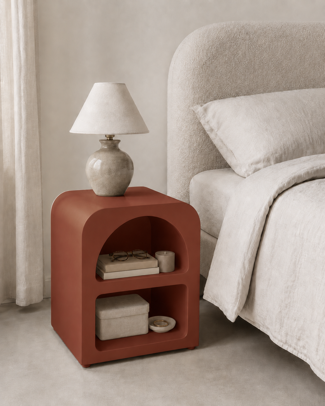Table de chevet Naya – Design arrondi à deux niches